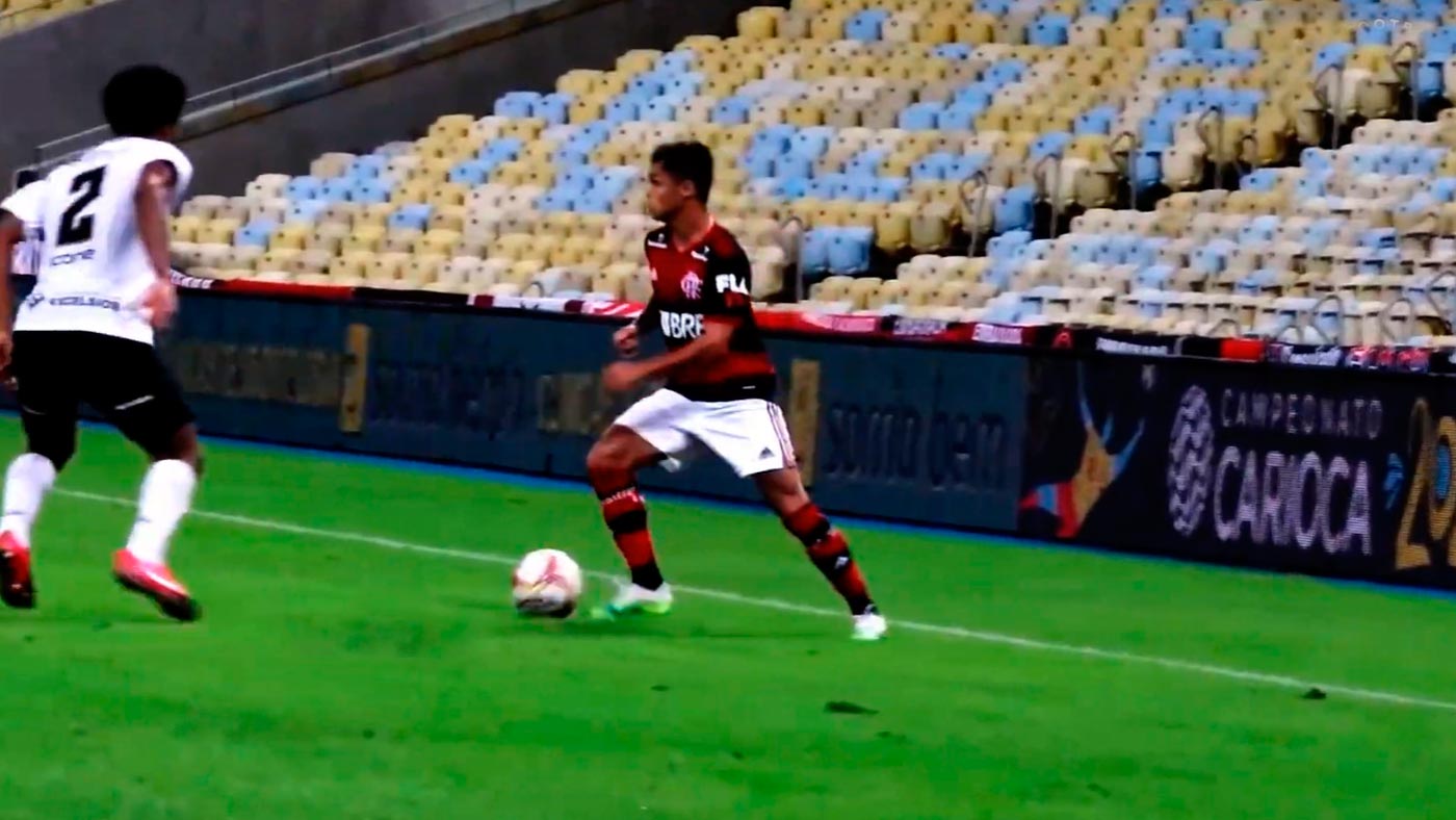 Flamengo deve ao Goi&aacute;s, que n&atilde;o aceita renegociar d&iacute;vida por Michael