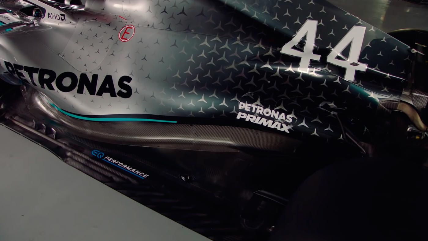 Mercedes usa redes sociais para marcar data do lan&ccedil;amento de seu carro para 2021