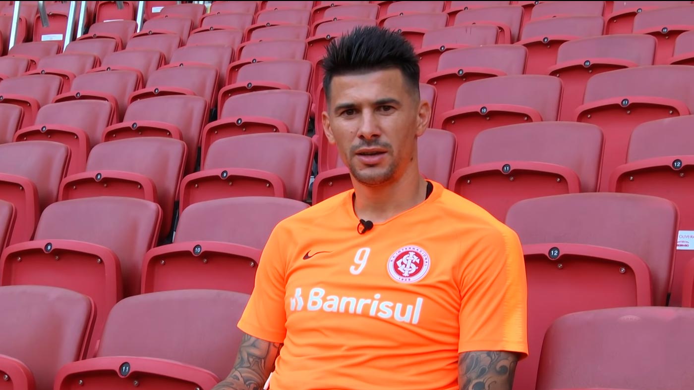 V&iacute;ctor Cuesta promete &ldquo;lutar at&eacute; o final&rdquo; pelo t&iacute;tulo do Campeonato Brasileiro