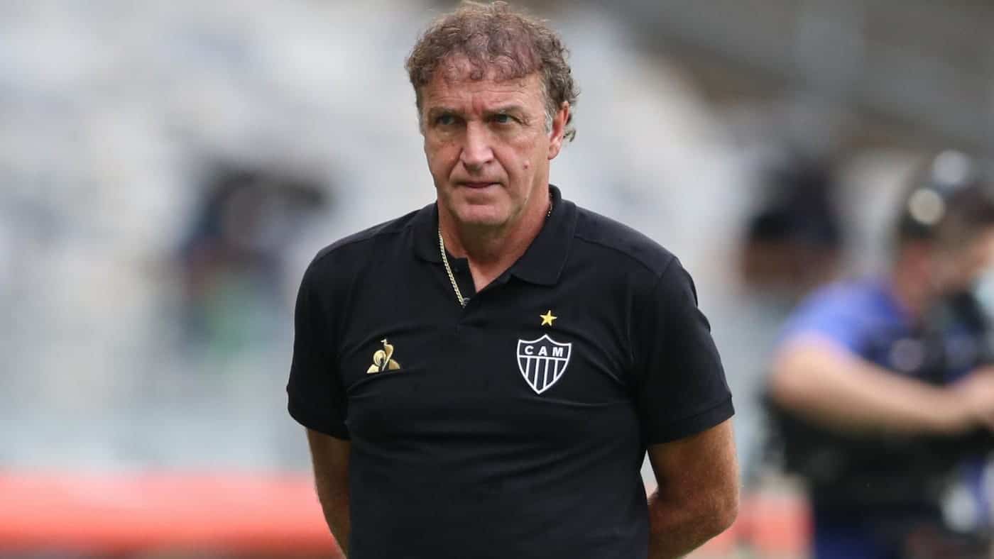 Em entrevista, Cuca desmente que tenha pedido para sair do Atl&eacute;tico-MG