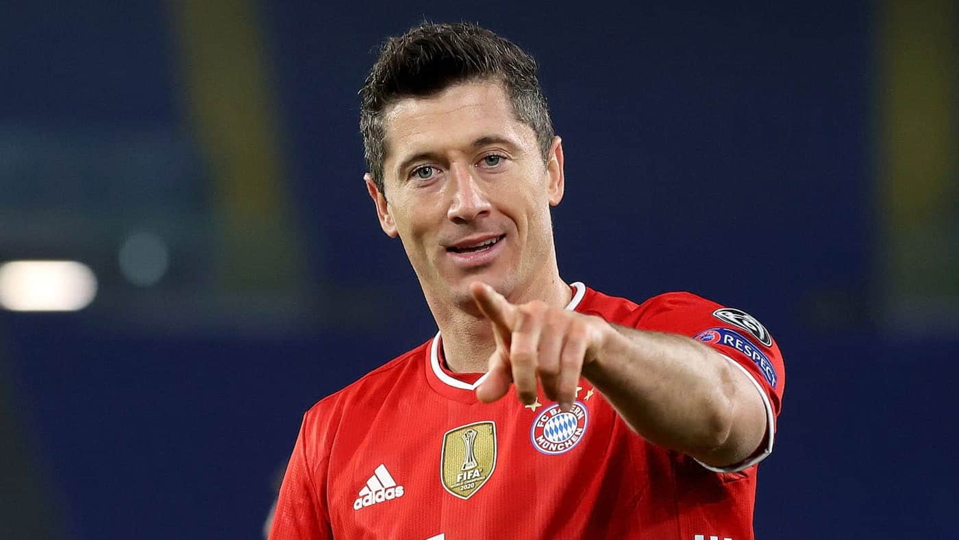 Robert Lewandowski pode vir a substituir Mbapp&eacute; no PSG, diz jornal