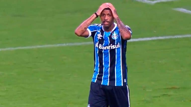 Jean Pyerre pede para deixar o Gr&ecirc;mio, diz jornalista