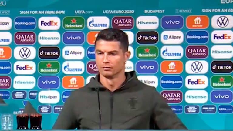 Cristiano Ronaldo x Coca-Cola: Entenda o caso que gerou perda de 4 bi de d&oacute;lares