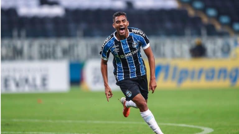Hoje no Am&eacute;rica-MG, Isaque relembra gol em gre-nais: &ldquo;Sonho de menino&rdquo;