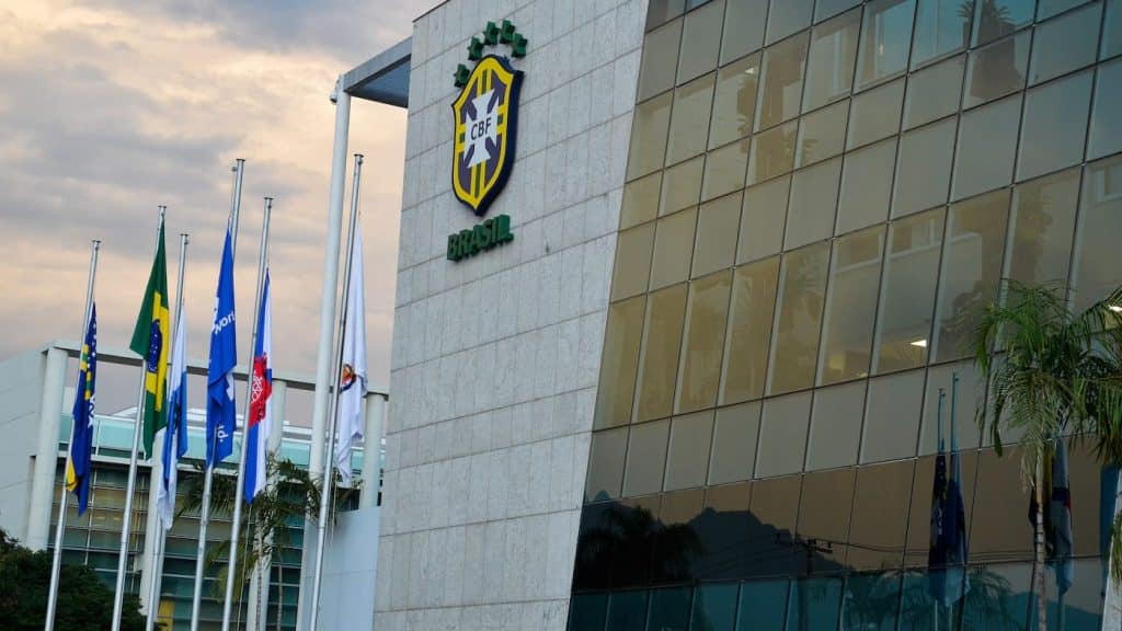 CBF apresenta protocolo para a volta dos torcedores aos est&aacute;dios