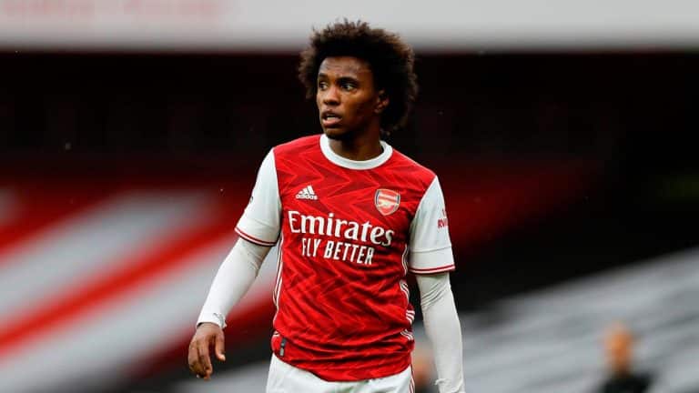 Corinthians faz proposta por Willian e aguarda libera&ccedil;&atilde;o do Arsenal