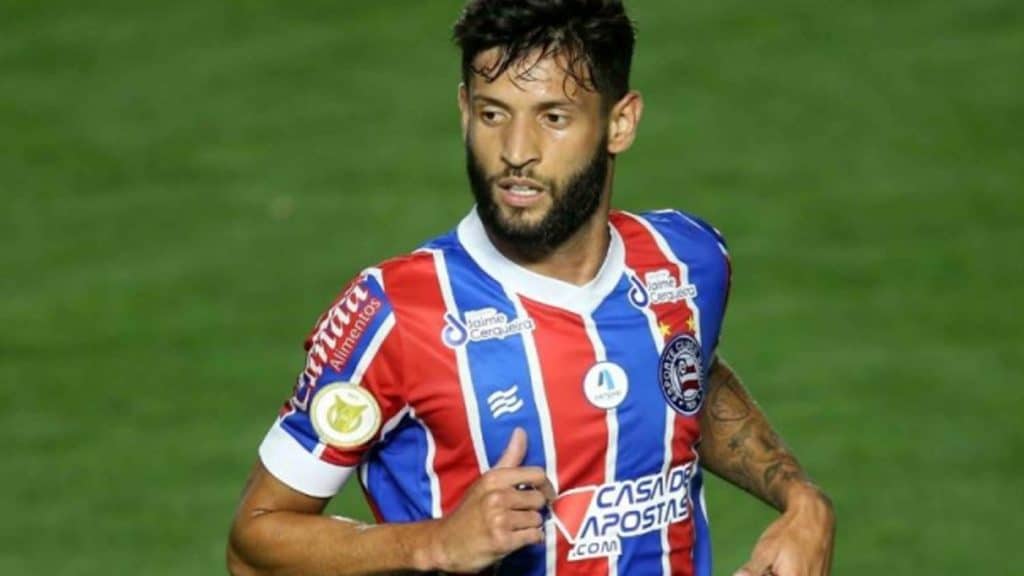 Hoje no Bahia, Juninho Capixaba relembra primeiro gol como profissional: &ldquo;Fiquei muito feliz&rdquo;