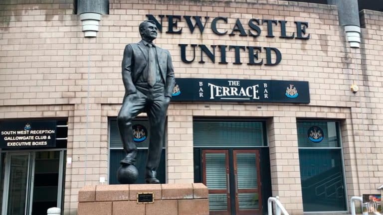 Newcastle se torna o clube mais rico do mundo ap&oacute;s venda &agrave; grupo &aacute;rabe; Veja o top-10
