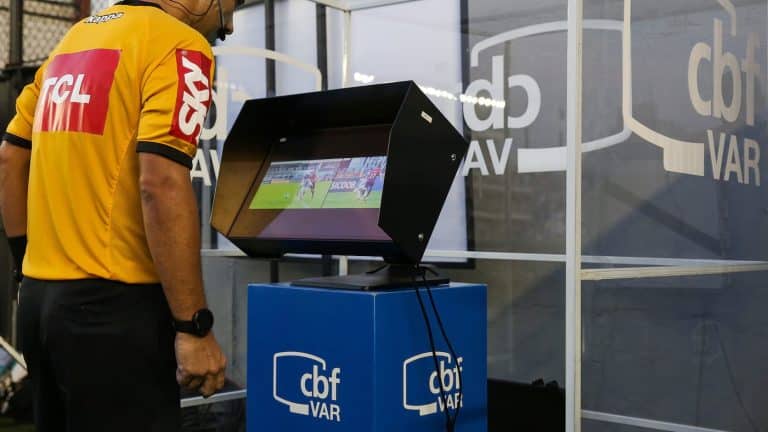 CBF liberar&aacute; &aacute;udios do VAR a partir da 31&ordf; rodada da S&eacute;rie A