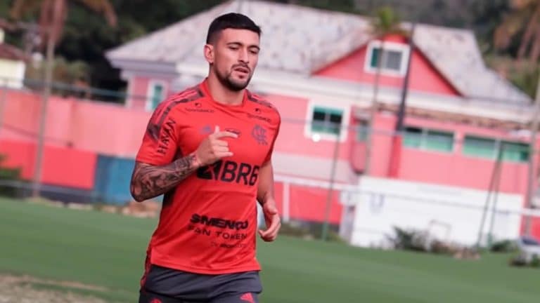 Flamengo tem d&uacute;vidas diante do Atl&eacute;tico-MG; Veja as prov&aacute;veis escala&ccedil;&otilde;es
