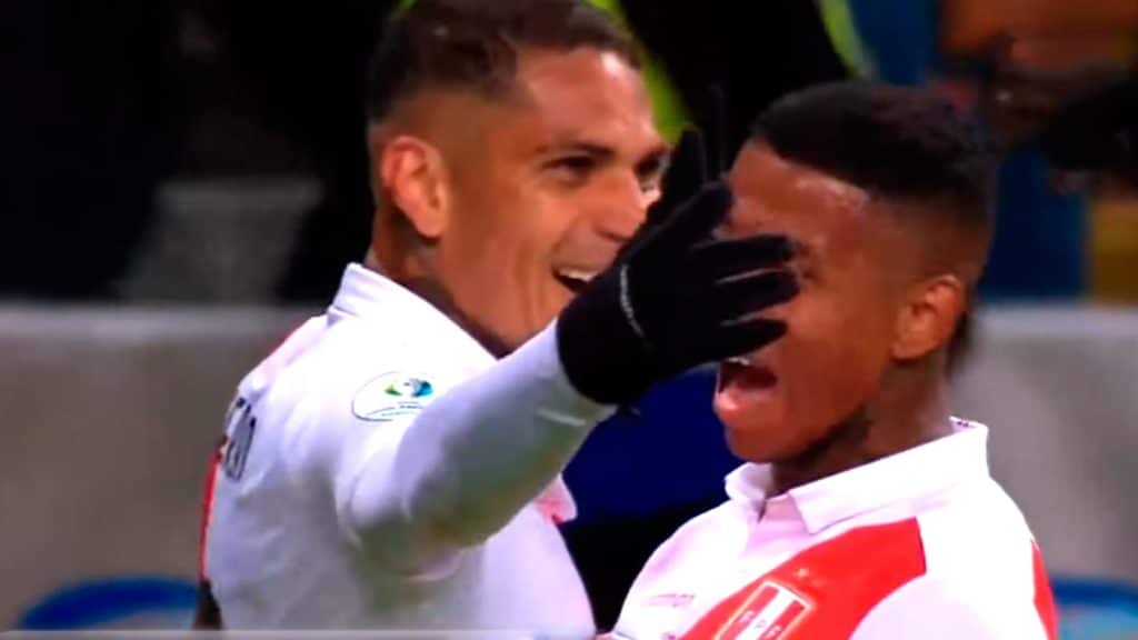 Livre no mercado, Paolo Guerrero &eacute; disputado por Boca Juniors e River Plate