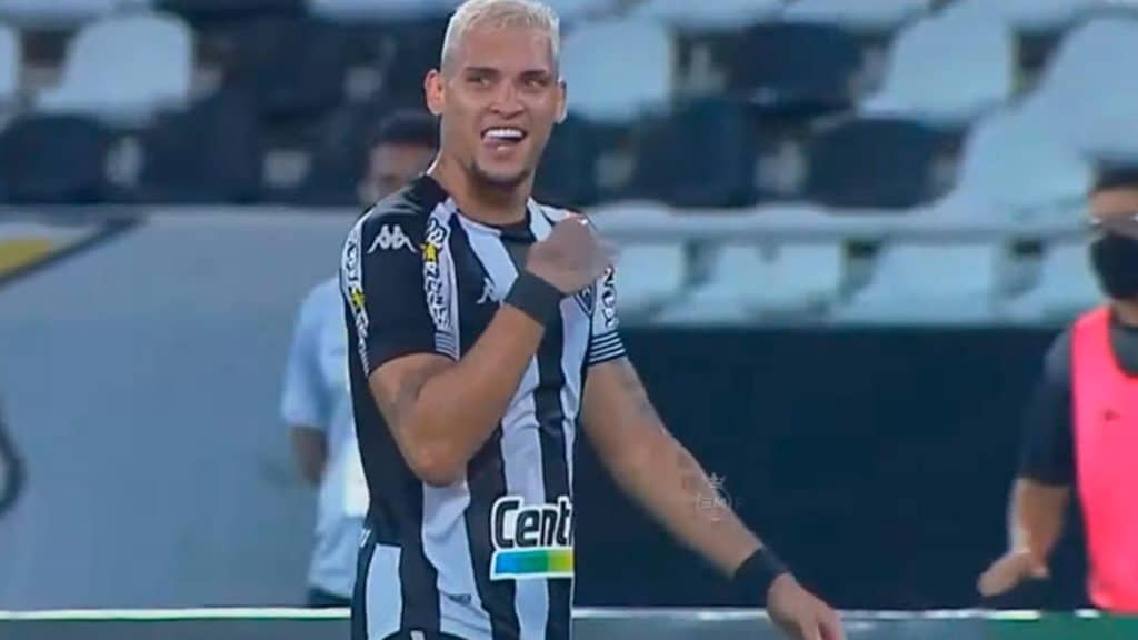 Palmeiras avan&ccedil;a pela contrata&ccedil;&atilde;o de Rafael Navarro, de sa&iacute;da do Botafogo