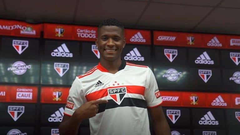 Gr&ecirc;mio encaminha contrata&ccedil;&atilde;o de Orejuela, do S&atilde;o Paulo
