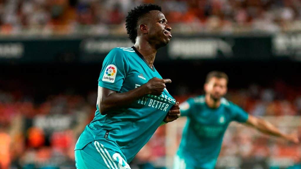 Vinicius J&uacute;nior &eacute; apontado como jogador mais caro do mundo