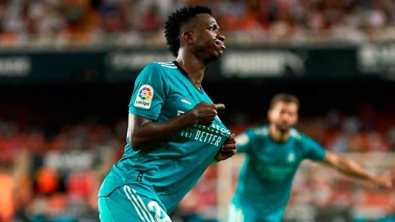 Vinicius J&uacute;nior &eacute; apontado como jogador mais caro do mundo