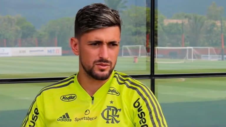 Flamengo anuncia renova&ccedil;&atilde;o com Arrascaeta at&eacute; 2026