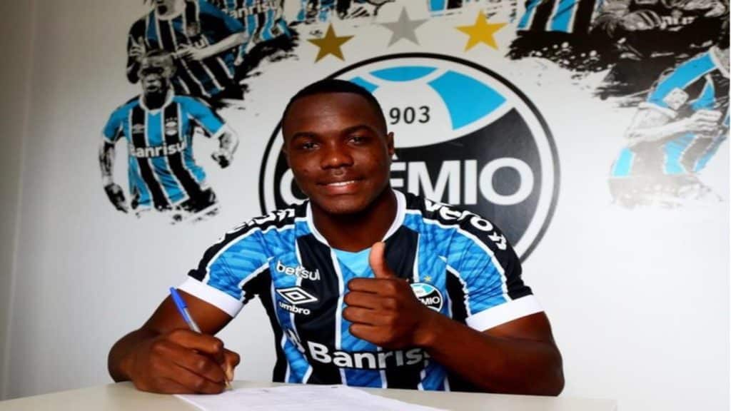 Gr&ecirc;mio acerta o empr&eacute;stimo de Kevin Quejada ao S&atilde;o Jos&eacute;