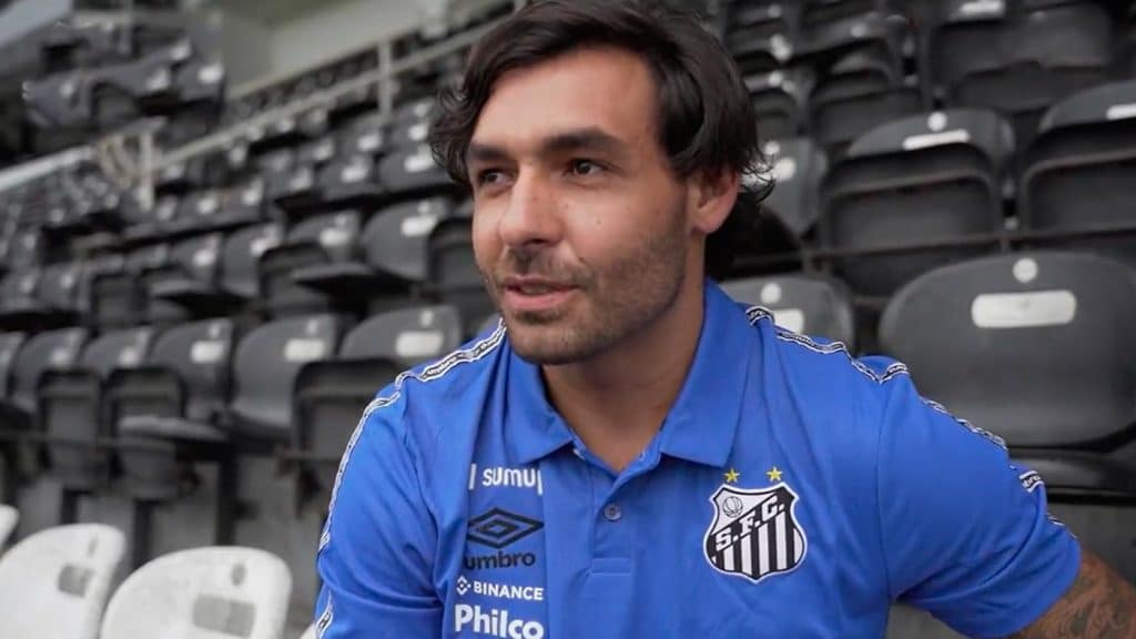 Regularizado no BID, Ricardo Goulart pode estrear com a camisa do Santos