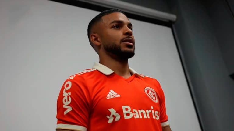 Wanderson &eacute; apresentado oficialmente pelo Internacional