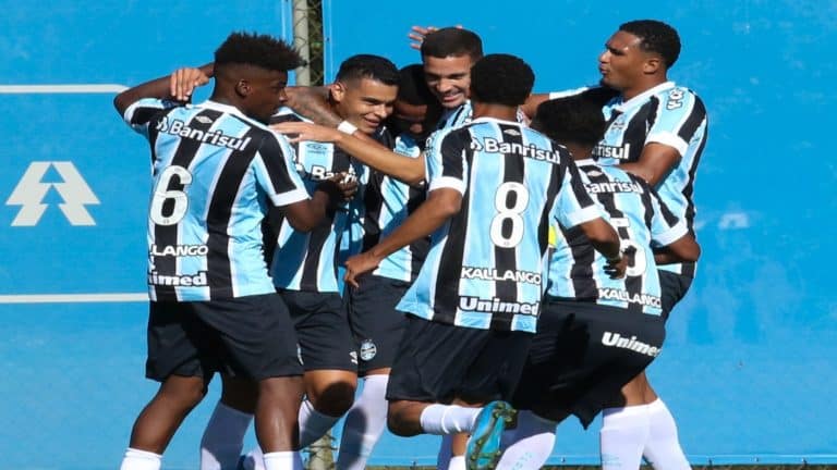 Gr&ecirc;mio goleia o Riograndense por 5&times;0 e segue 100% na disputa do Gauch&atilde;o sub-20