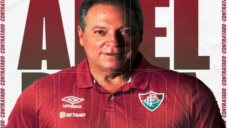 Abel Braga deixa o comando t&eacute;cnico do Fluminense