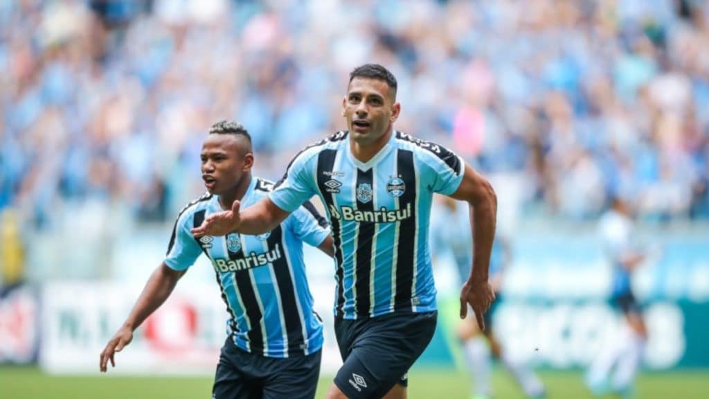 Gr&ecirc;mio x Crici&uacute;ma: Onde assistir ao vivo, hor&aacute;rio e escala&ccedil;&otilde;es