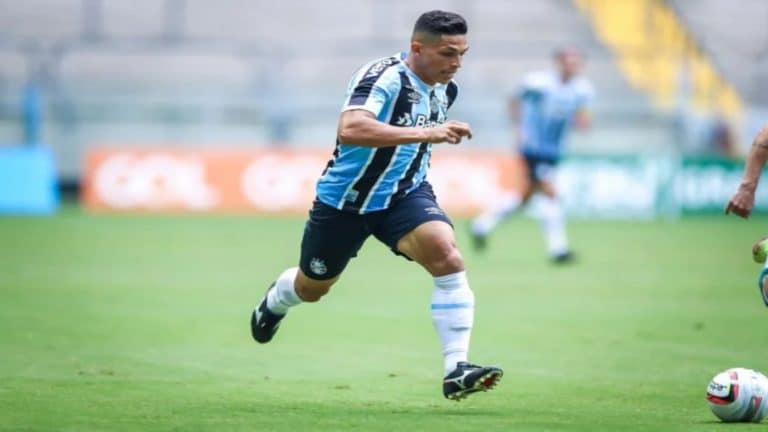 Rodrigo Ferreira tem les&atilde;o detectada e desfalcar&aacute; o Gr&ecirc;mio de tr&ecirc;s a quatro semanas