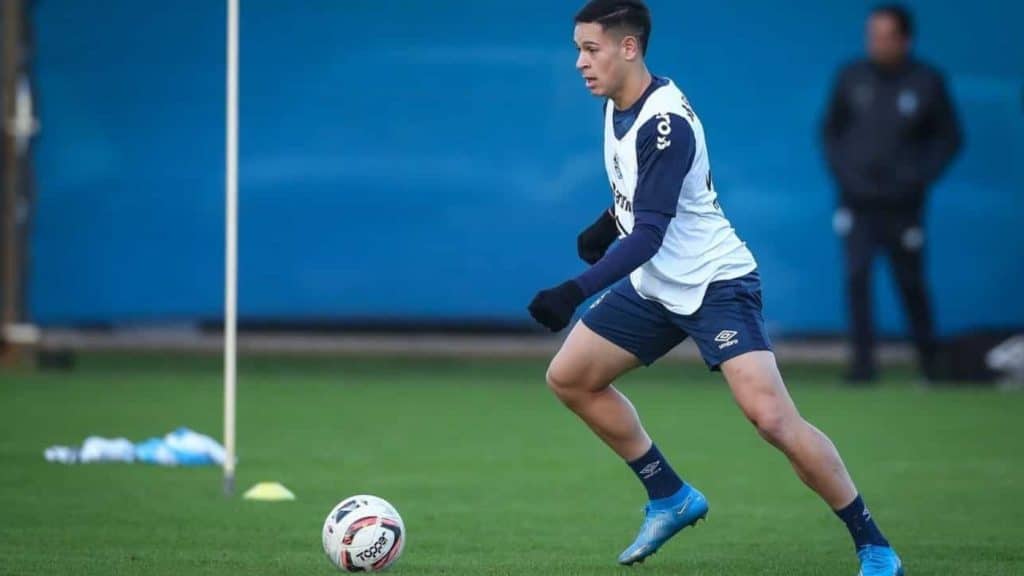 Campe&atilde;o da Recopa Ga&uacute;cha, Nat&atilde; Felipe se destaca e ganha elogios de Kannemann: &ldquo;Guri centrado&rdquo;