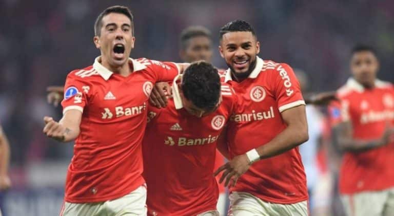 Internacional x Coritiba: onde assistir ao vivo, hor&aacute;rio e escala&ccedil;&otilde;es