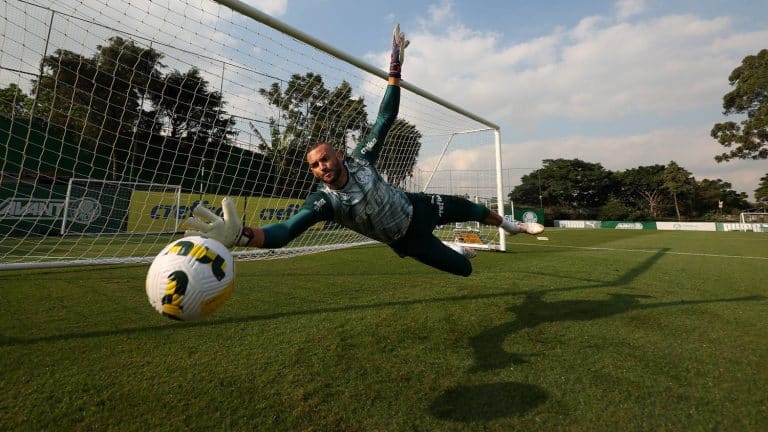 Weverton revela pedido do t&eacute;cnico Abel Ferreira