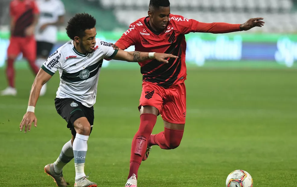 Coritiba x Athletico Paranaense: onde assistir ao vivo, hor&aacute;rio e escala&ccedil;&otilde;es