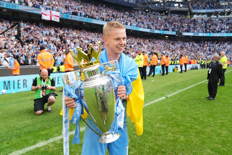Arsenal tenta tirar Oleksandr Zinchenko do Manchester City