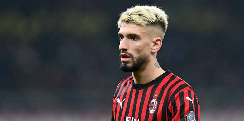 Samu Castillejo deixa Milan rumo ao Val&ecirc;ncia gratuitamente, diz jornalista
