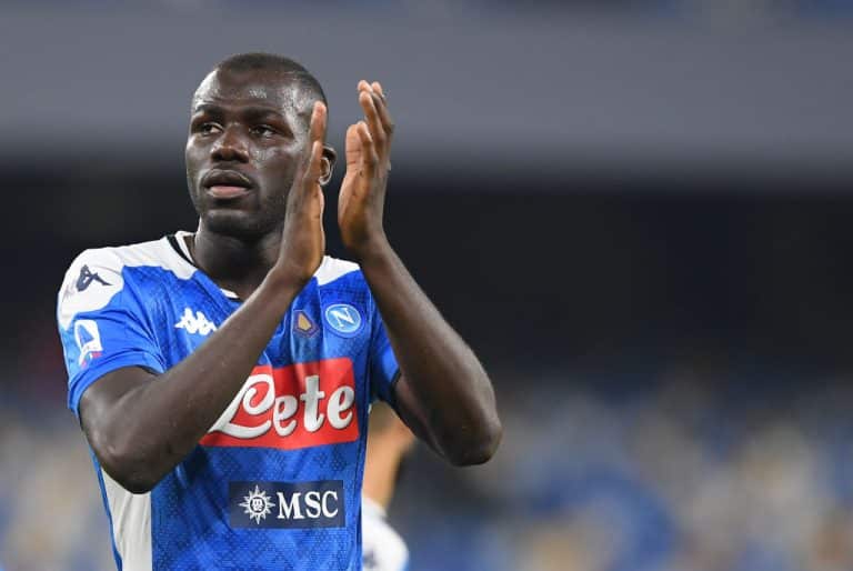 Baita contrata&ccedil;&atilde;o! Kalidou Koulibaly, ex-Napoli, &eacute; o novo refor&ccedil;o do Chelsea