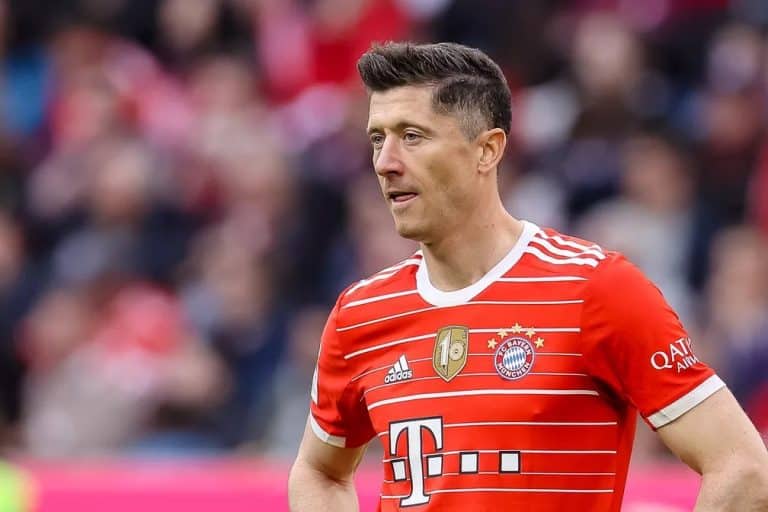 Adeus Bayern de Munique! Robert Lewandowski &eacute; o novo refor&ccedil;o do Barcelona