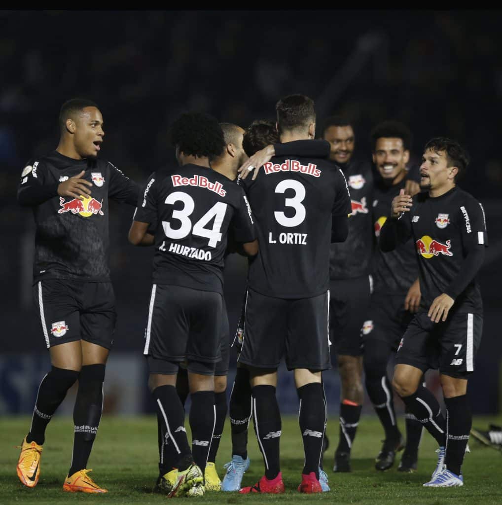 Ap&oacute;s vit&oacute;ria sobre o Am&eacute;rica-MG, L&eacute;o Ortiz destaca melhora nas finaliza&ccedil;&otilde;es