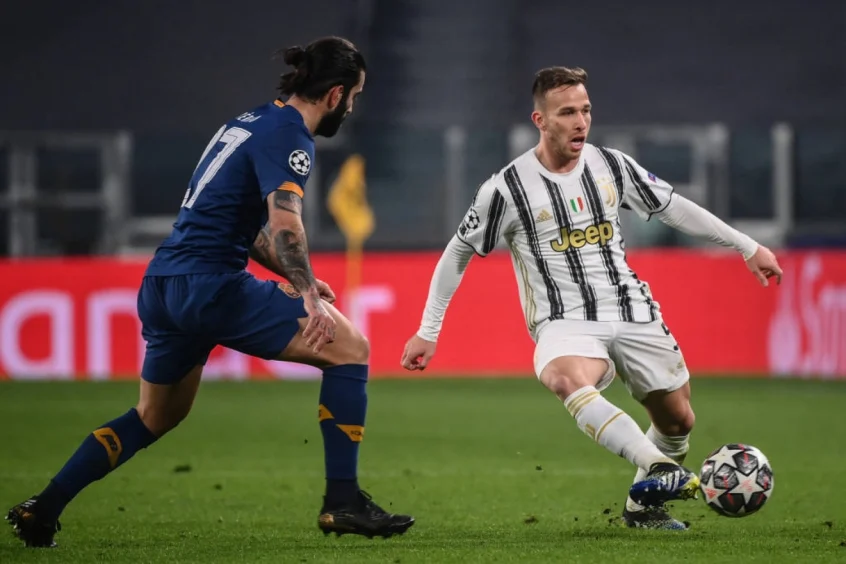 Valencia est&aacute; interessado em brasileiro da Juventus, Arthur Melo