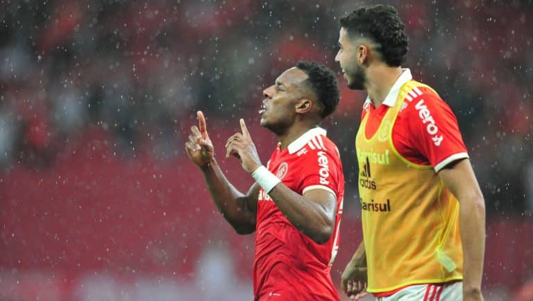 Com gol nos acr&eacute;scimos, Internacional vence Am&eacute;rica-MG &ndash; Veja os melhores momentos