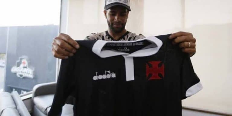 Alex Teixeira &eacute; um caso raro de amor a camisa