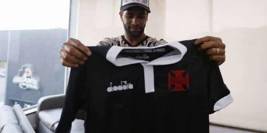 Alex Teixeira &eacute; um caso raro de amor a camisa