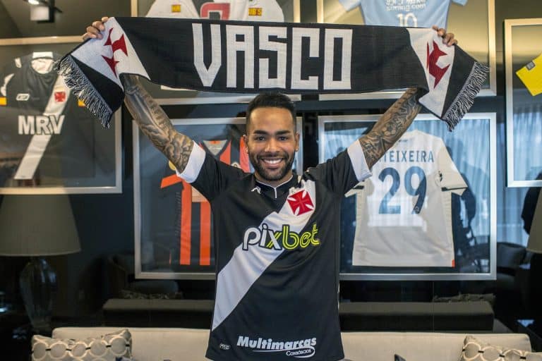 Vasco anuncia a contrata&ccedil;&atilde;o de Alex Teixeira
