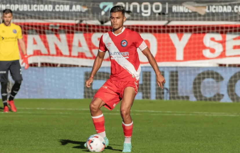 Corinthians faz proposta por promessa do Argentino Juniors