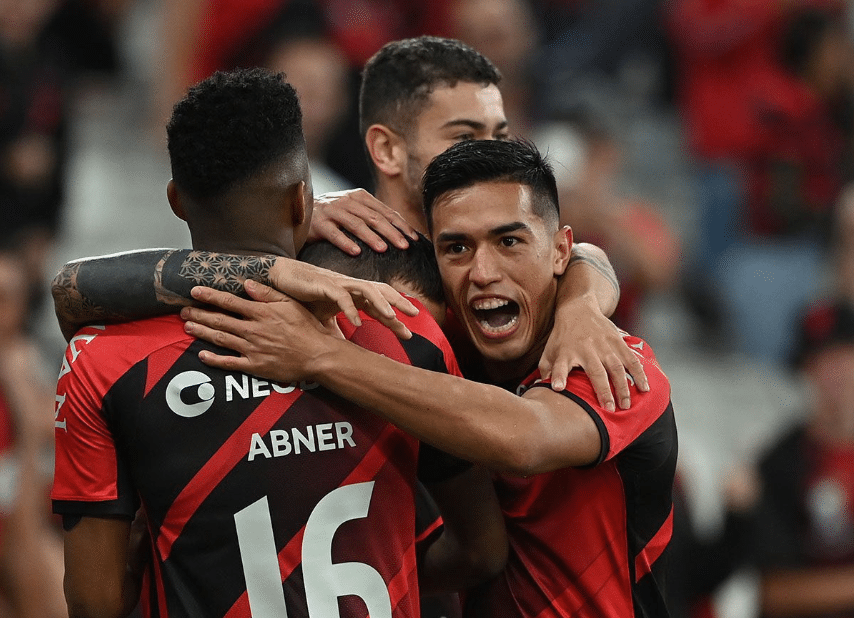 Athletico Paranaense aplica goleada sobre Atl&eacute;tico Goianiense &ndash; veja os melhores momentos