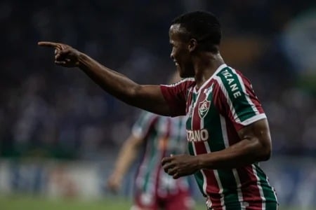 Arias v&ecirc; Fluminense forte para brigar com qualquer um