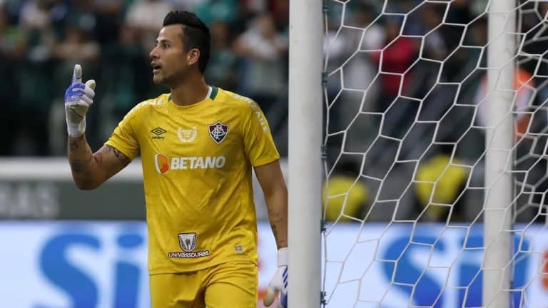 F&aacute;bio, do Fluminense, faz discurso inflamado antes de encarar o Cruzeiro