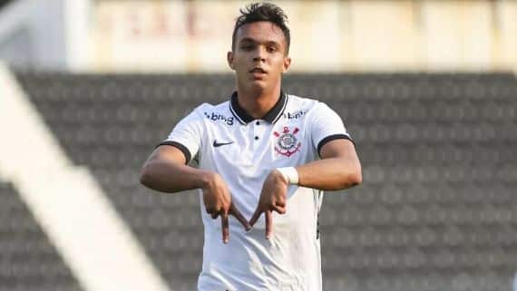 Corinthians vence concorr&ecirc;ncia da Europa e compra Giovane