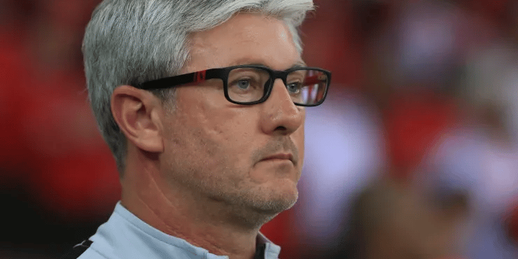 Vasco deve ter reuni&atilde;o com Odair Hellmann nesta semana