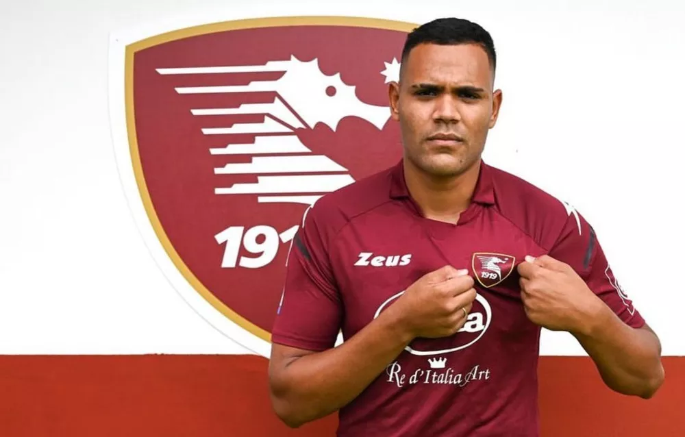 Internacional anuncia a contrata&ccedil;&atilde;o do centroavante Mikael, ex-Sport