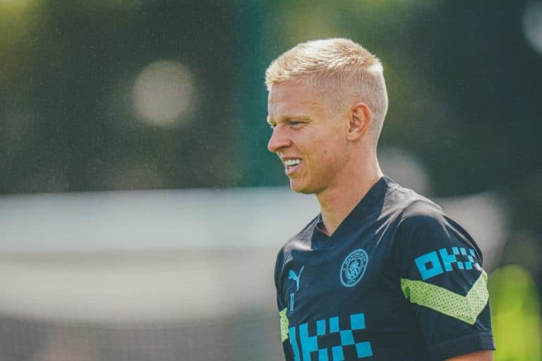 Oleksandr Zinchenko, ex-Manchester City, &eacute; a mais nova contrata&ccedil;&atilde;o do Arsenal