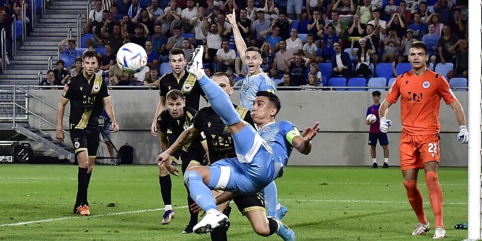 Slovan Bratislava vence Zrinjski Mostar &ndash; Confira os melhores momentos